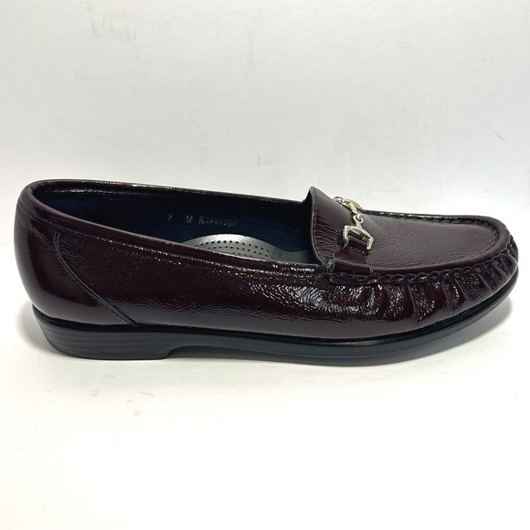SAS Metro Burgandy Patent Leather Comfort‎ Slip on Loafer size 9 Wide - Picture 1 of 7